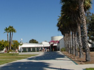 Pacific Beach/Taylor Branch Library; photograph by Robert Quade aka digitalBob