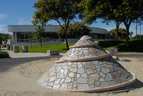 Pacific Beach/Taylor Branch Library; photograph by Robert Quade aka digitalBob
